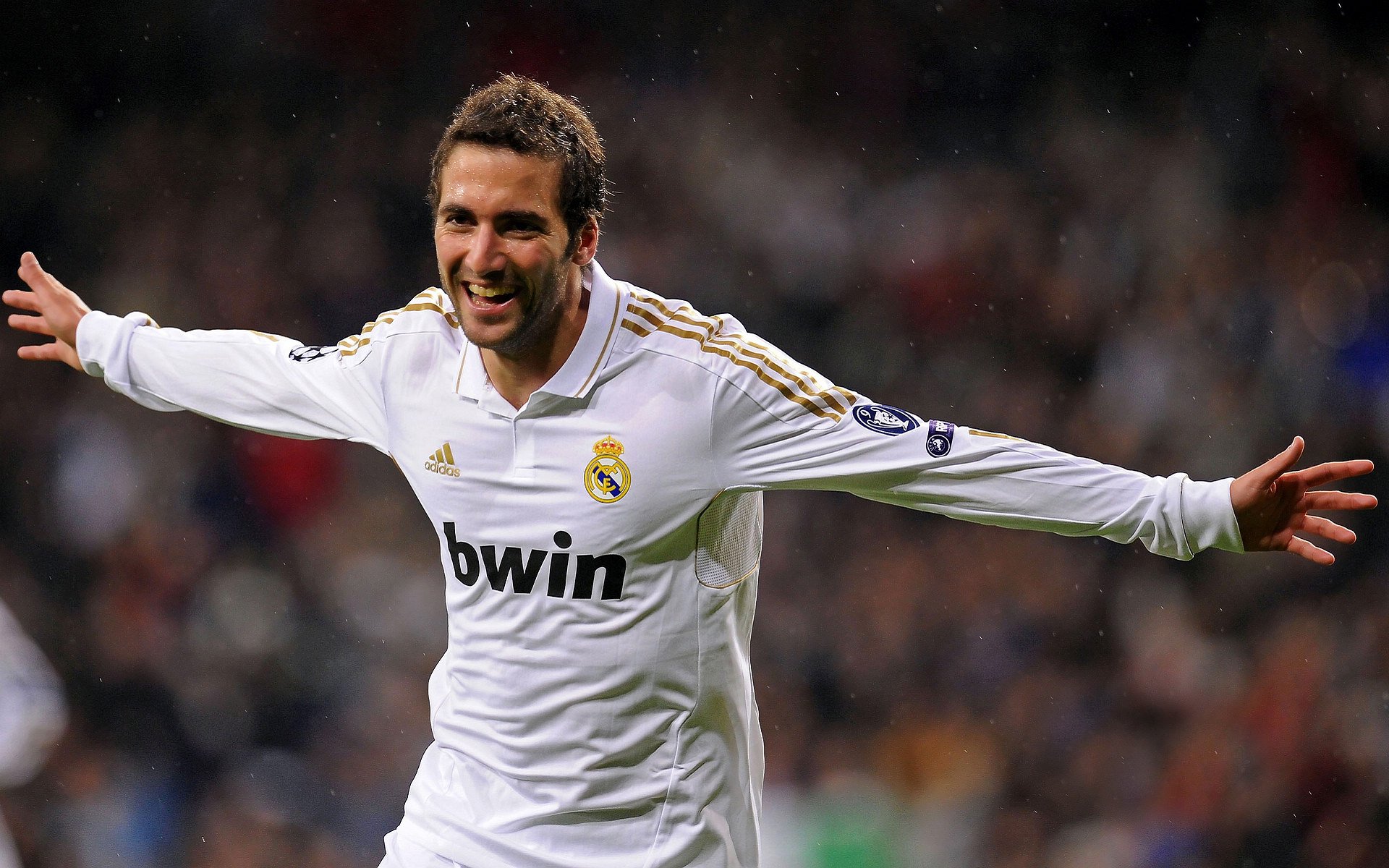 阿尔特塔在比赛中注重进攻转换，提升球队进攻效率，阿尔特塔简历