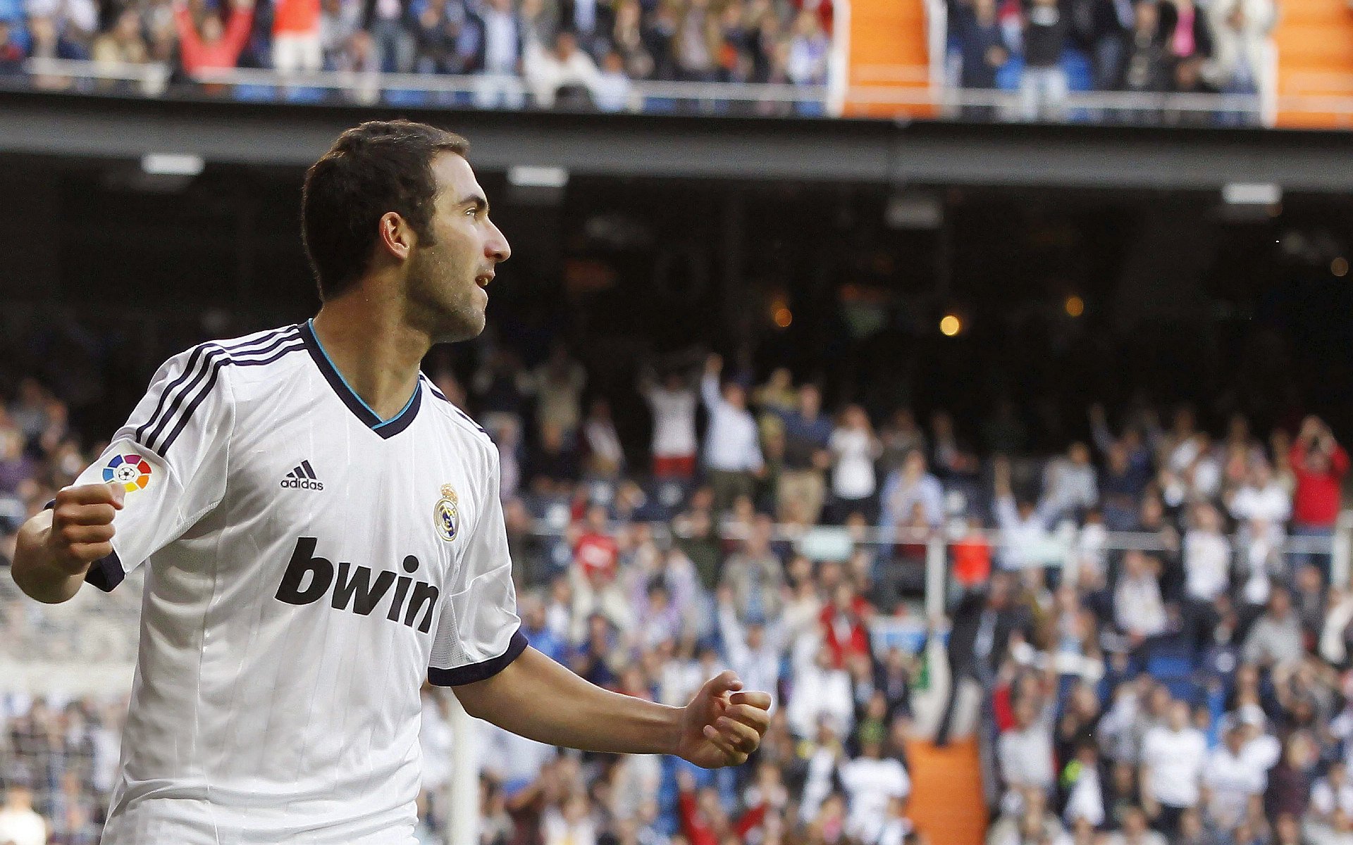 最佳球员：王强凭借关键三分荣获“当日MVP”！